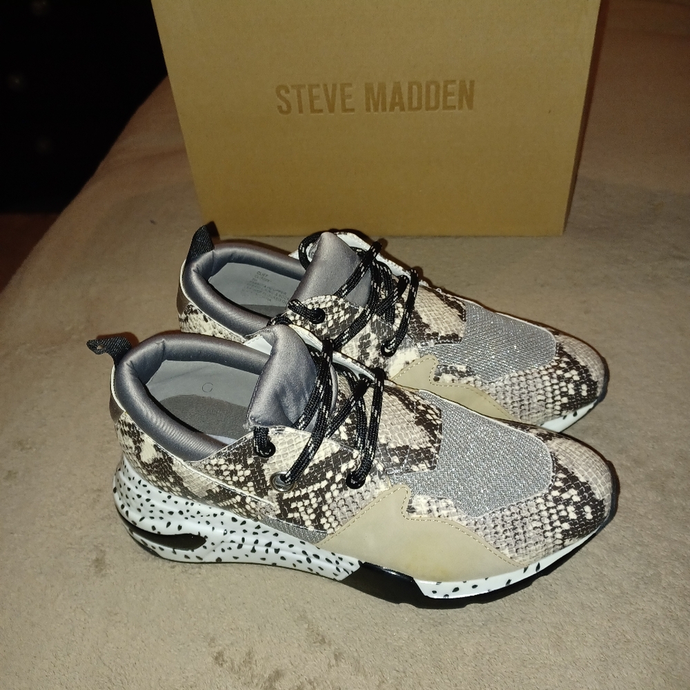 Steve Madden Cliff Natural Snake Print Sneakers